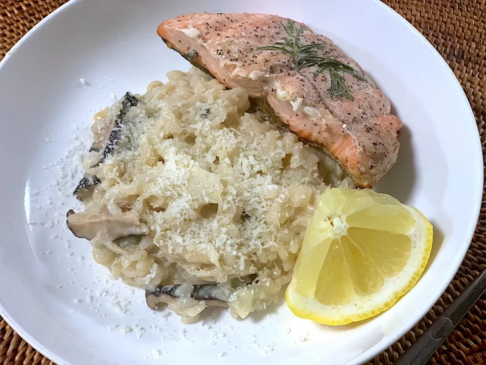 Mushroom & cheese risotto|yeni kartikasariさん