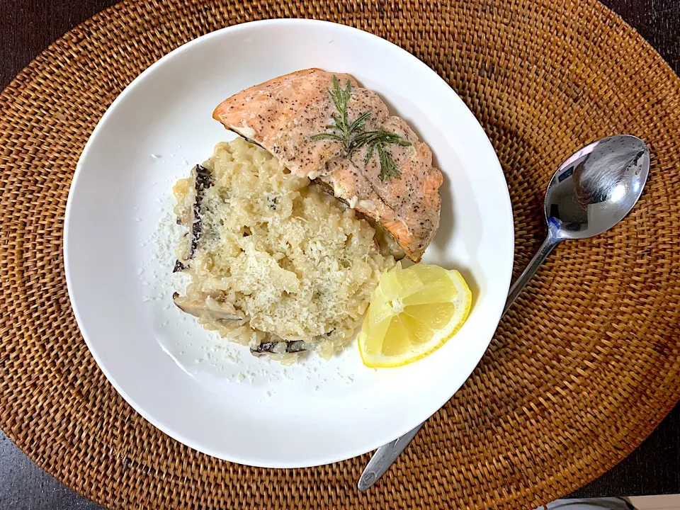 Mushrooms & cheese risotto|yeni kartikasariさん