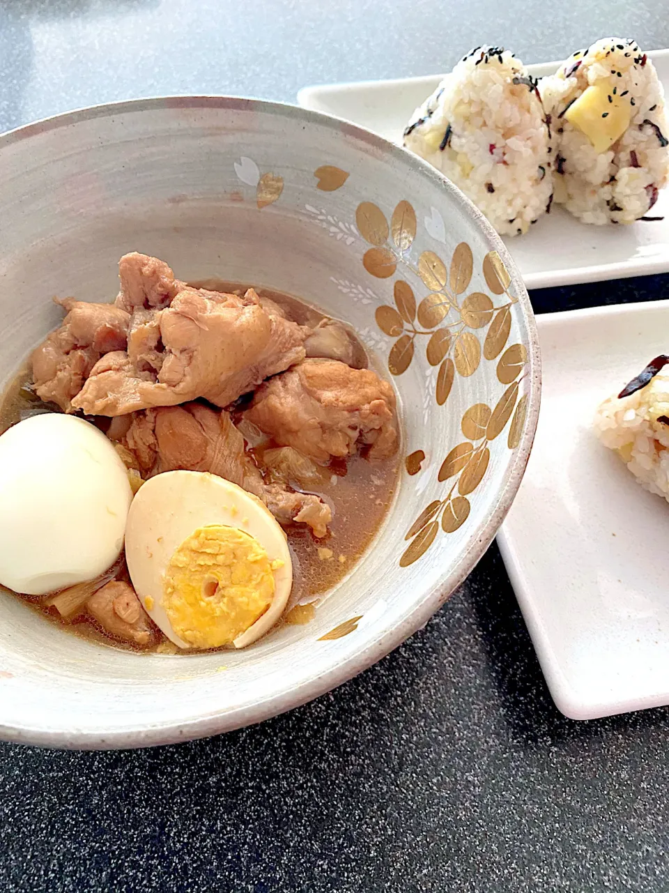 手羽元のさっぱり煮とさつまいもごはん🍙|Sakikoさん