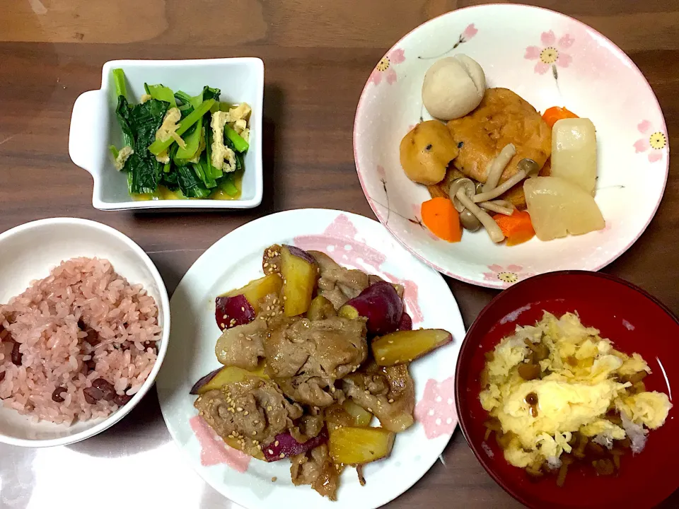 豚肉とさつまいもの甘辛焼き なめこのかき玉汁 煮物 小松菜と揚げのさっと煮|おさむん17さん