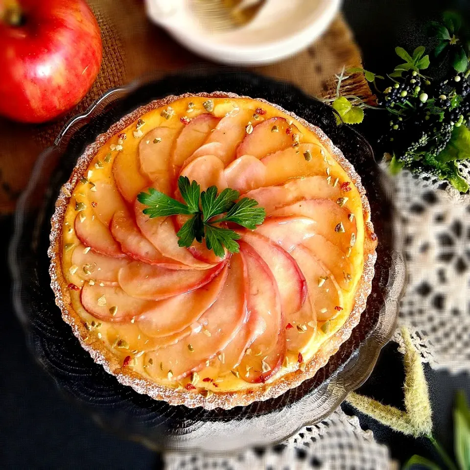 Snapdishの料理写真:AXさんの料理 りんごのチーズタルト🍎|とまと🍅さん