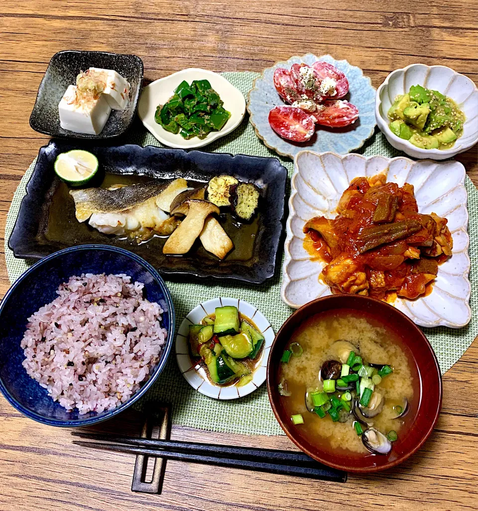 トマトのチキン煮込み定食|まるまるレモンさん