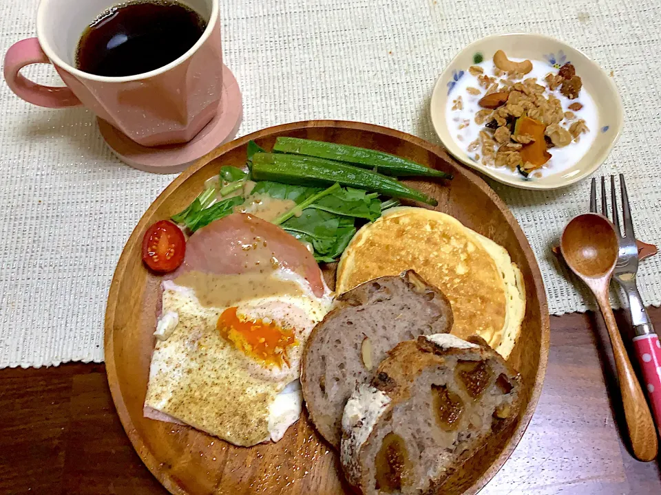 朝ごぱん🥐　9/22|Mariko Hayashidaさん