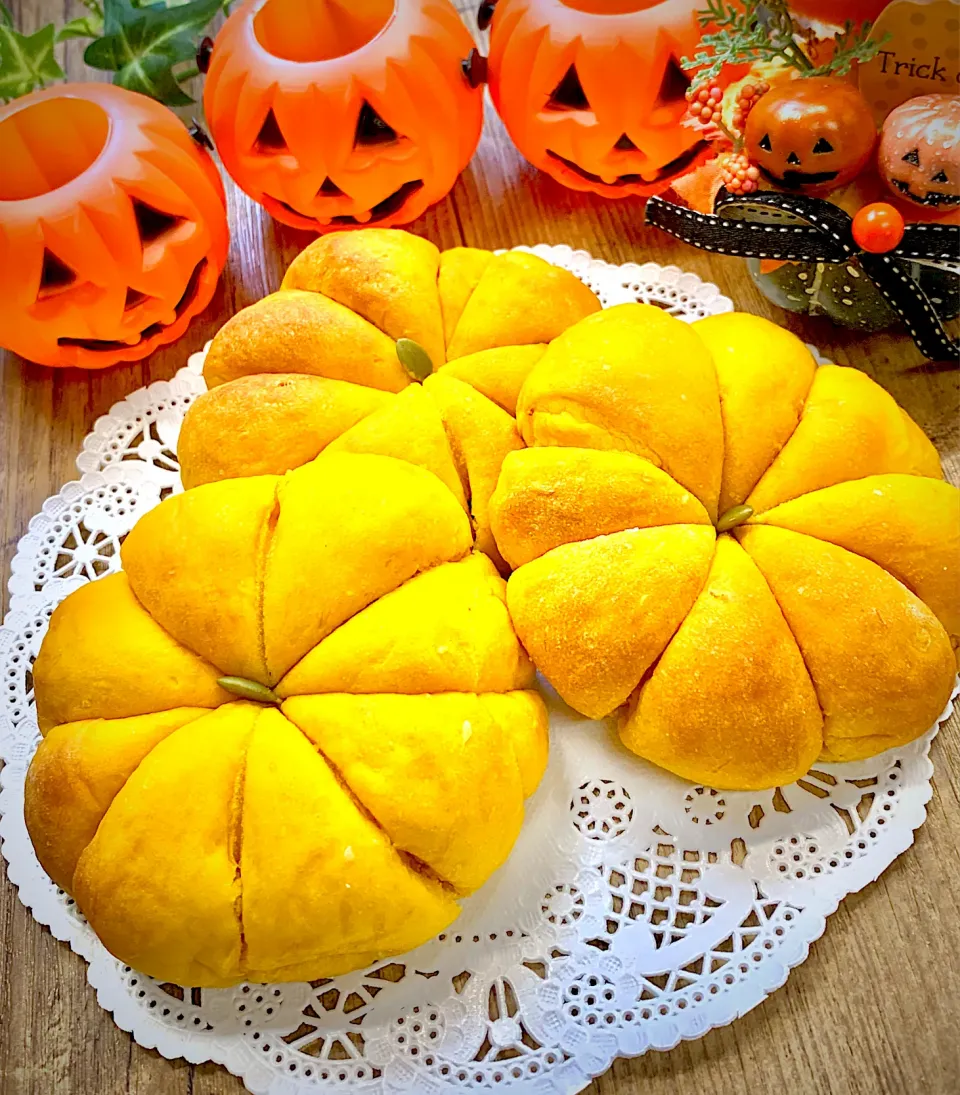 かぼちゃ🎃パン焼けました😊❣️|ROSE & ROSEさん