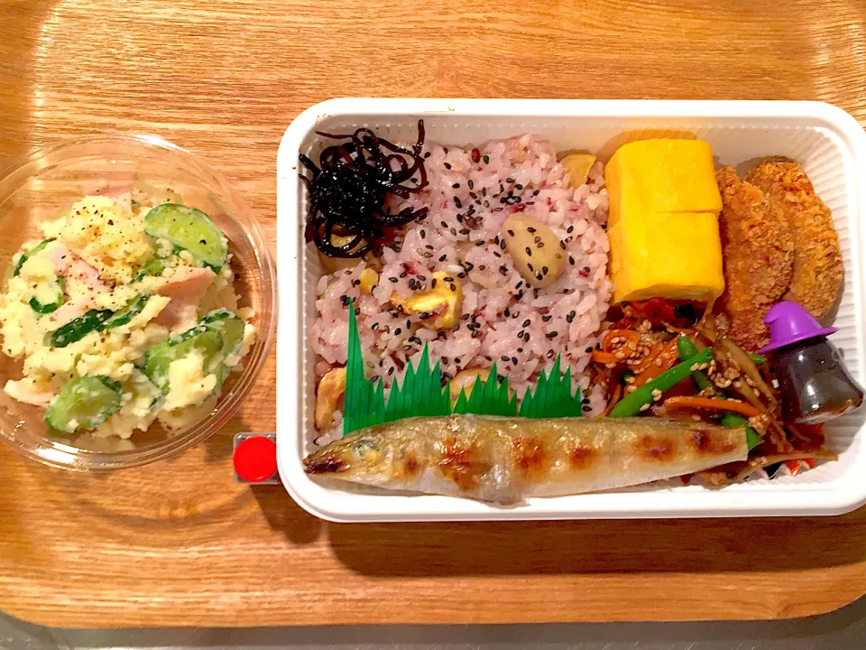 Snapdishの料理写真:栗ご飯弁当|あぐりさん