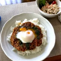 Snapdishの料理写真:我が家ランチ　キーマカレー|るうるうさん