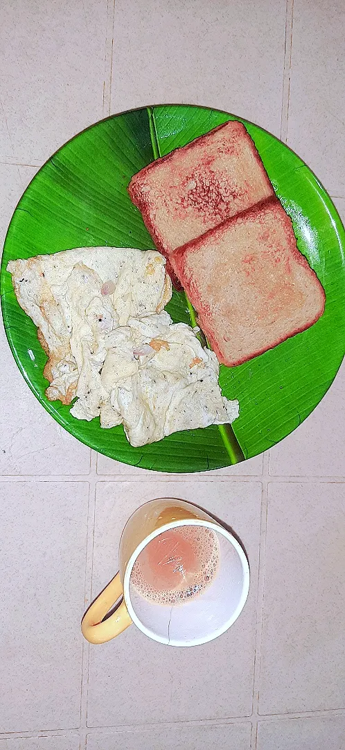 Snapdishの料理写真:3 egg whites
2 brown bread
50 ml milk tea|Mahi Dietitianさん