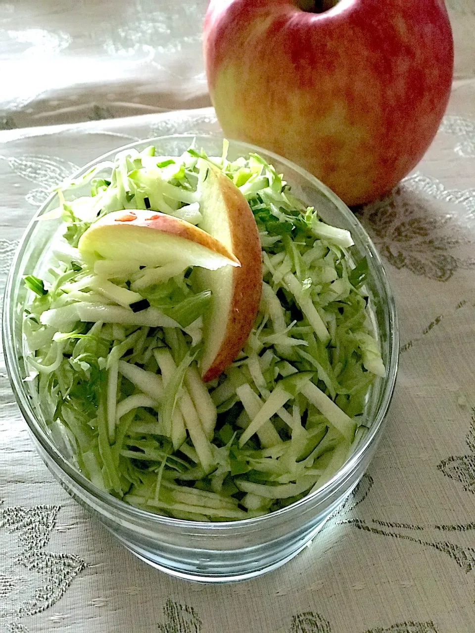 Snapdishの料理写真:高原野菜サラダ　りんご酢🍎で|sonokoさん