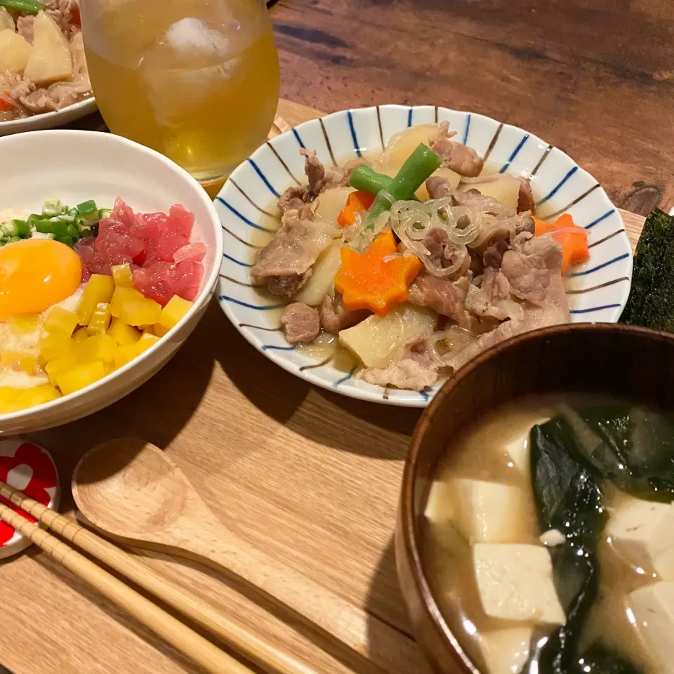 今日の晩ご飯🥢　＊肉じゃが＊ばくだん＊お味噌汁|Lenoさん