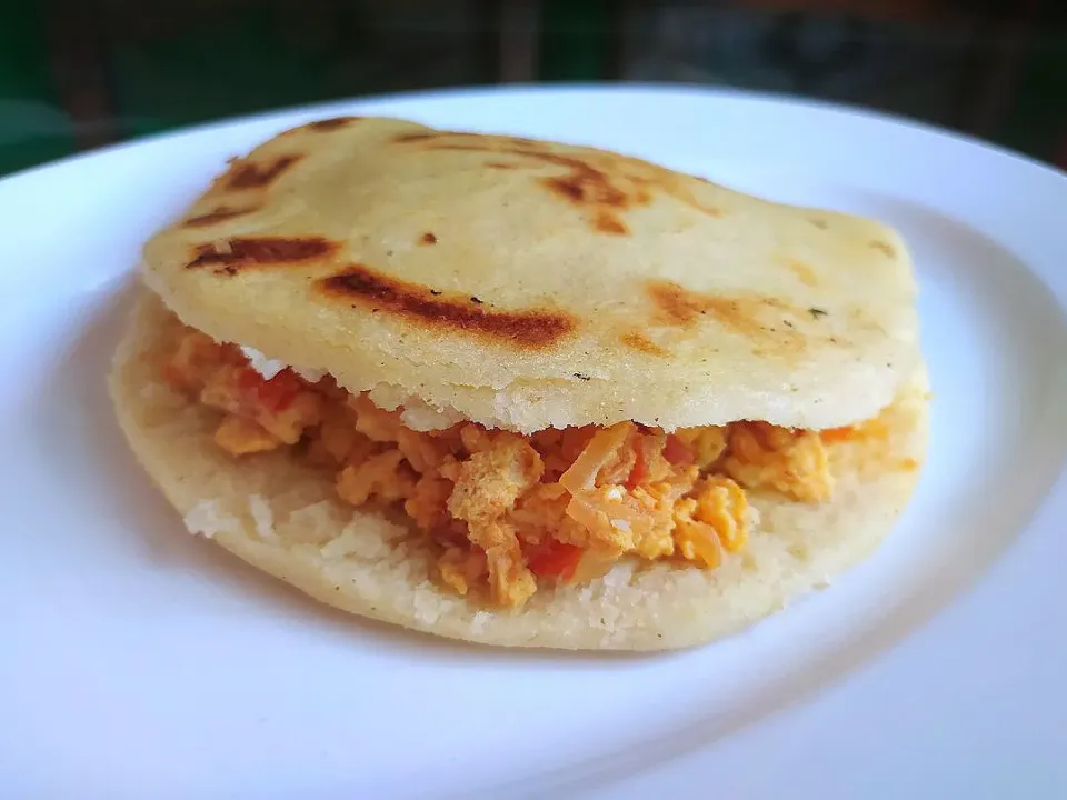 Arepa con huevo pericos..!!|Victor Acostaさん