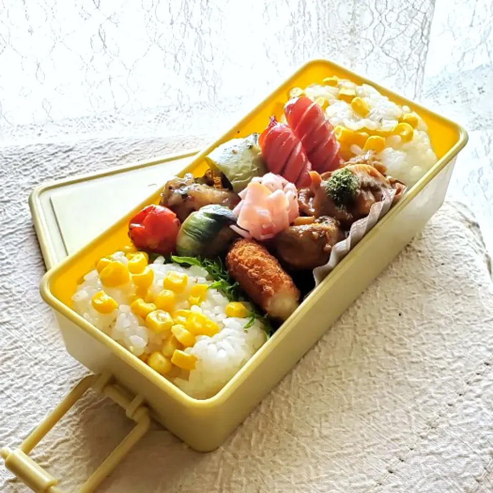 バターコーンおにぎり弁当|mi_neneco♪さん