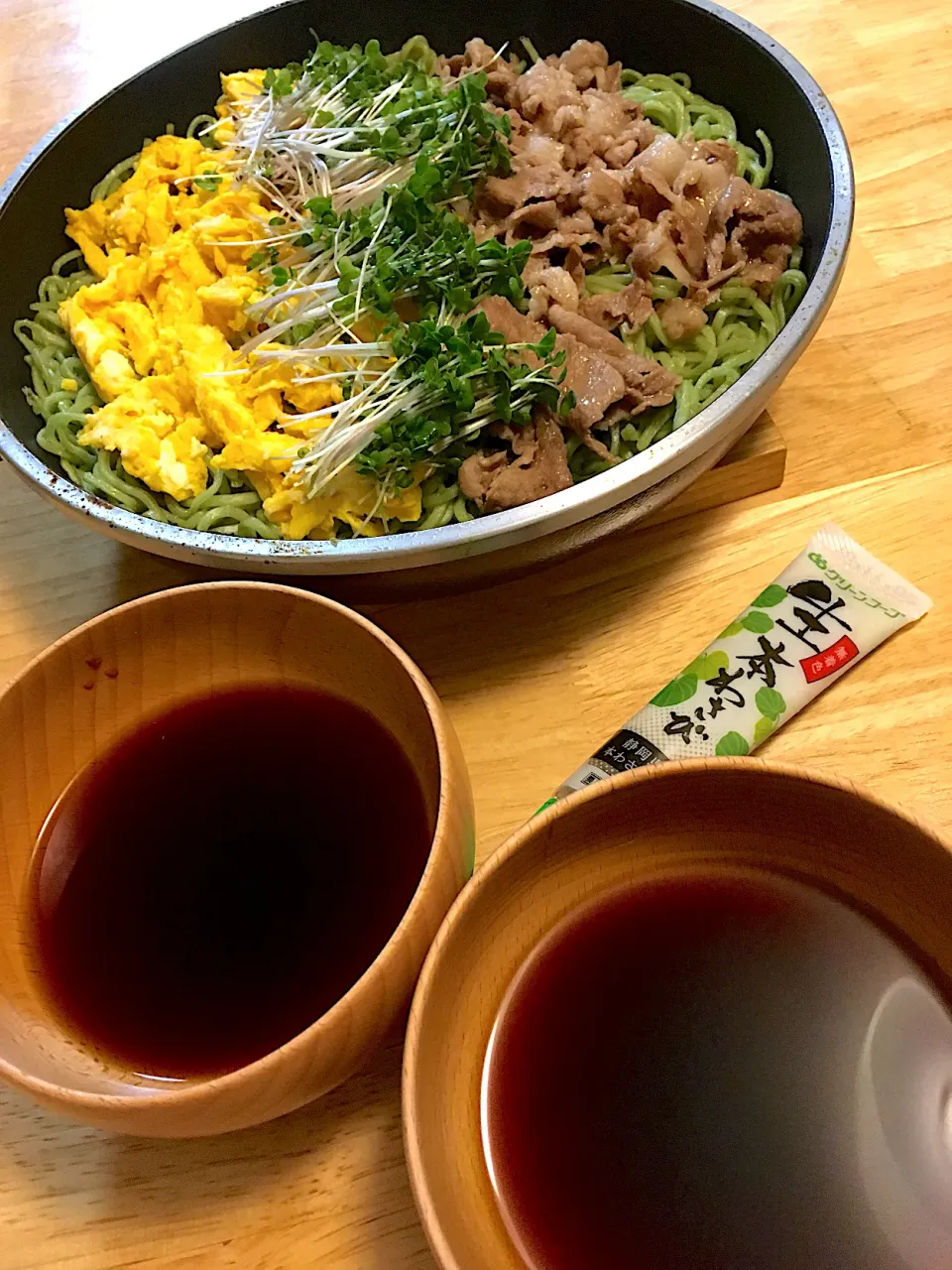 フライパンで瓦そば風🧡そのまま食べると底の方の麺が焦げ目ついて良い感じに👍🏻|さくたえさん