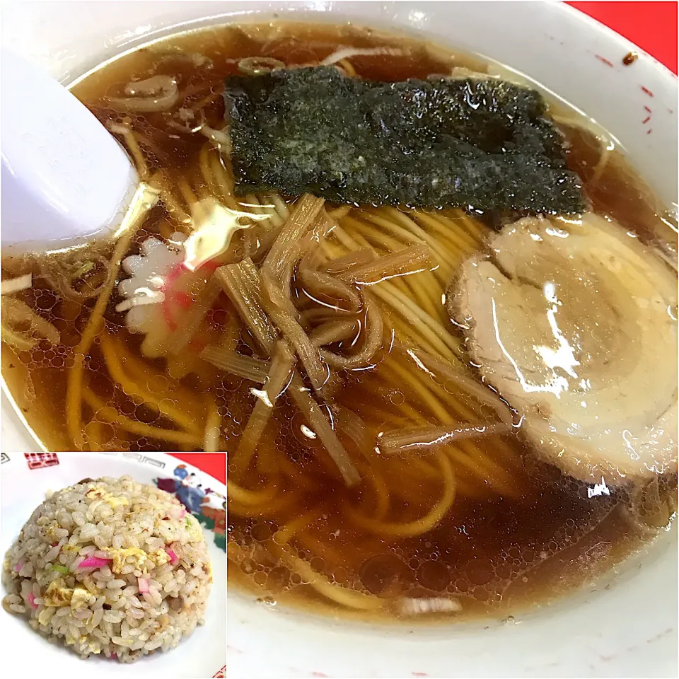 Snapdishの料理写真:ラーメンと半チャーハン@健楽(月島)|塩豚骨さん