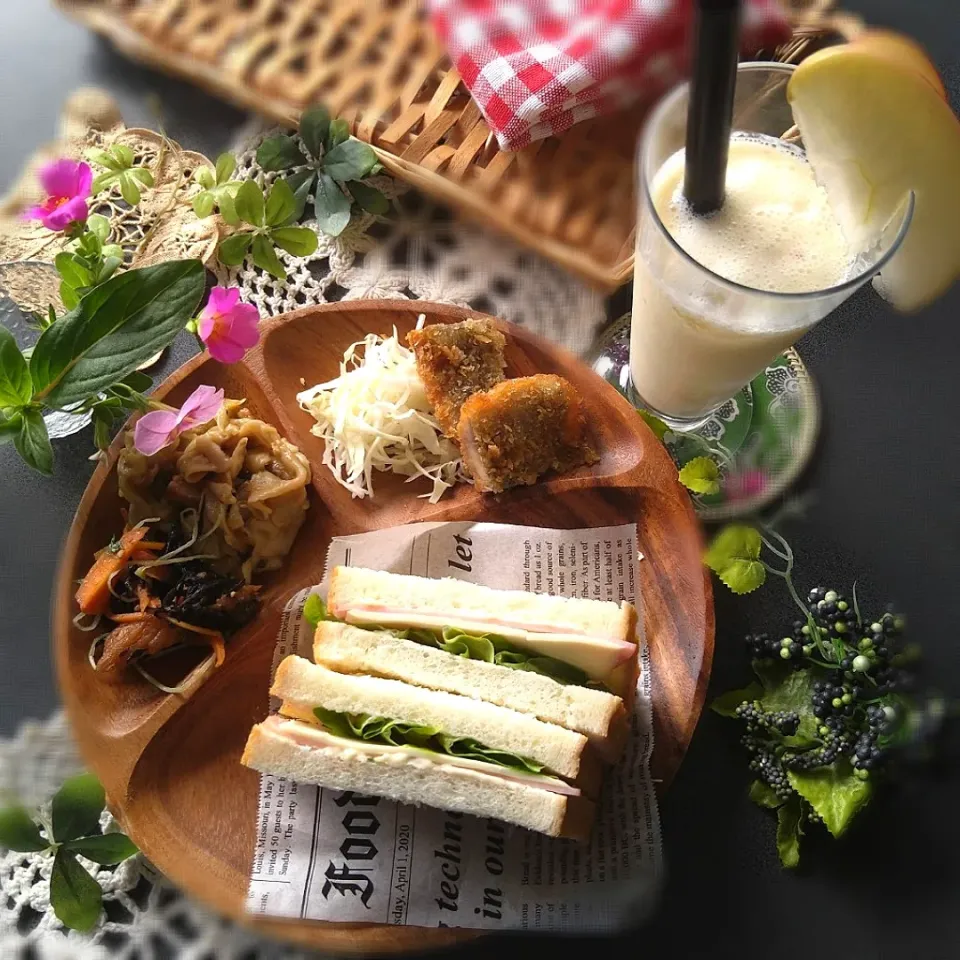 連休中〜のひとりランチ♬|とまと🍅さん