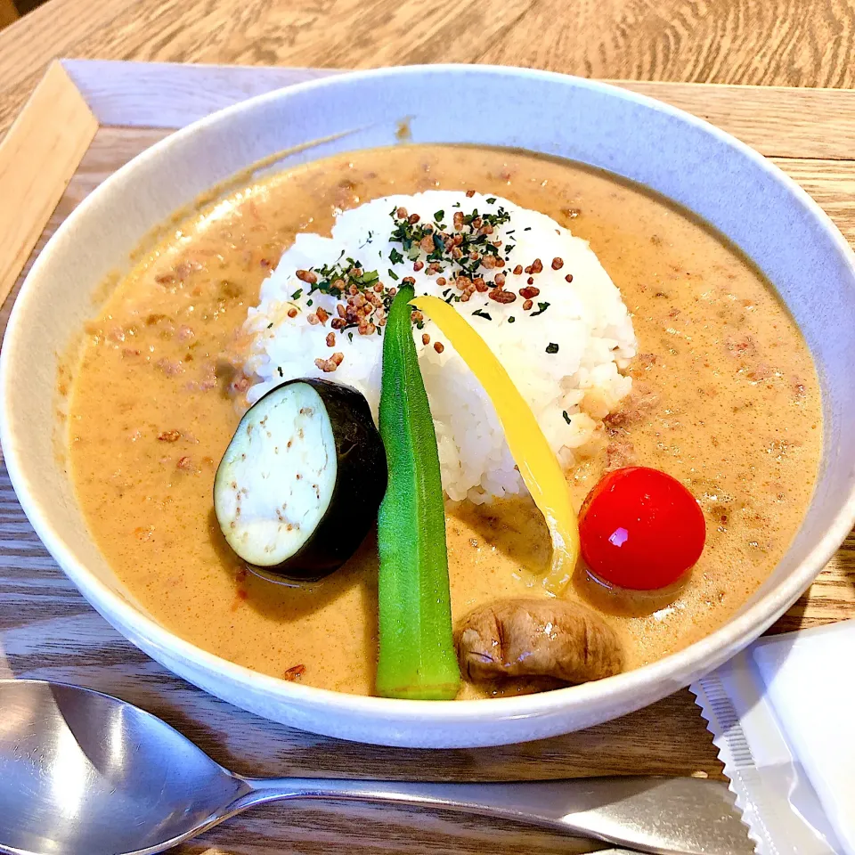 京都の和カフェでクリーミーカレー🍛|Happy suzumeさん