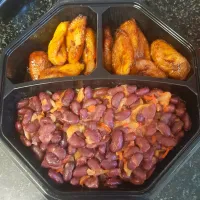 Snapdishの料理写真:Ewa anti dodo,
Beans and plantains 
Bohne mit kochen|shandyさん