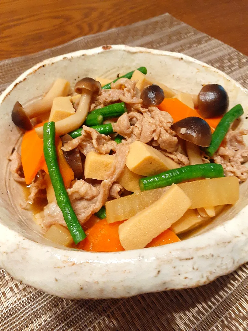 Snapdishの料理写真:時短調理の豚肉と高野豆腐と野菜の煮物☺️|fumfumさん