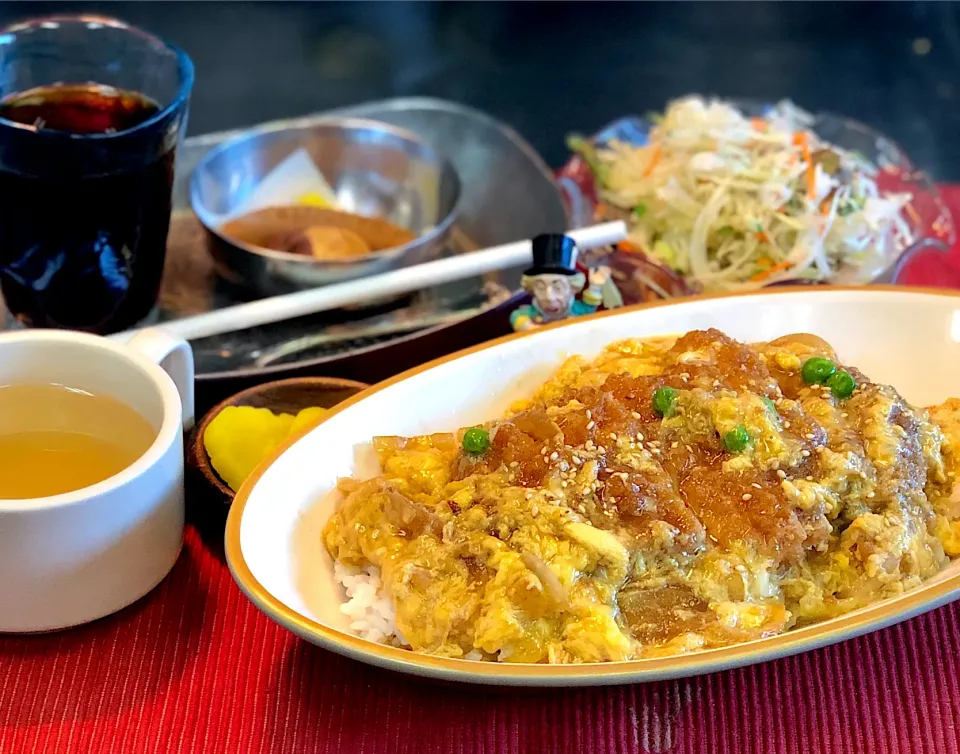 カツ丼
200924(木)
Cook House 椿|Toshimasa Chibaさん