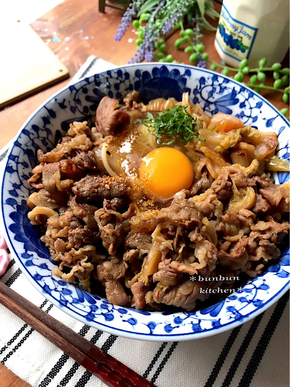 すき焼きの残りで牛肉釜玉うどん♪|ハナたなさん