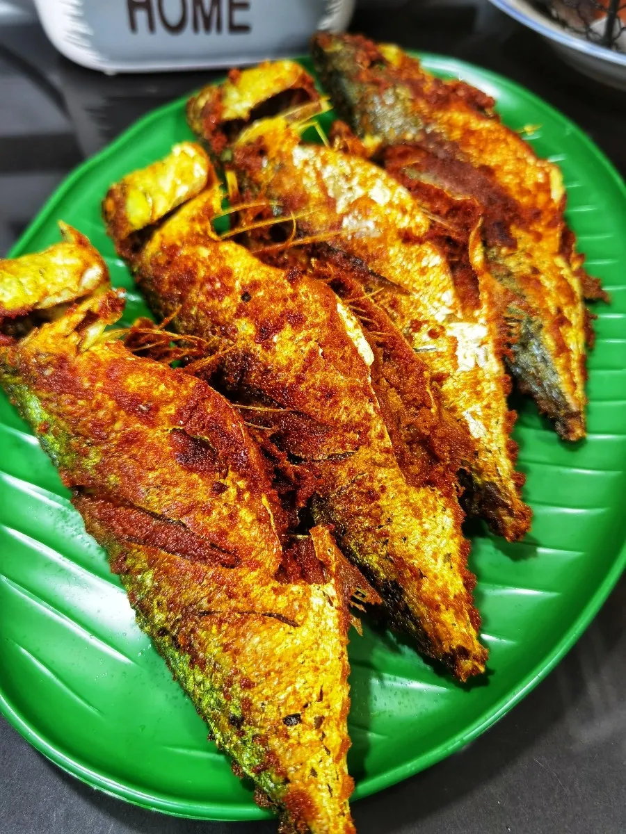 Ikan kembung goreng|azirasamsuddin771008055774さん