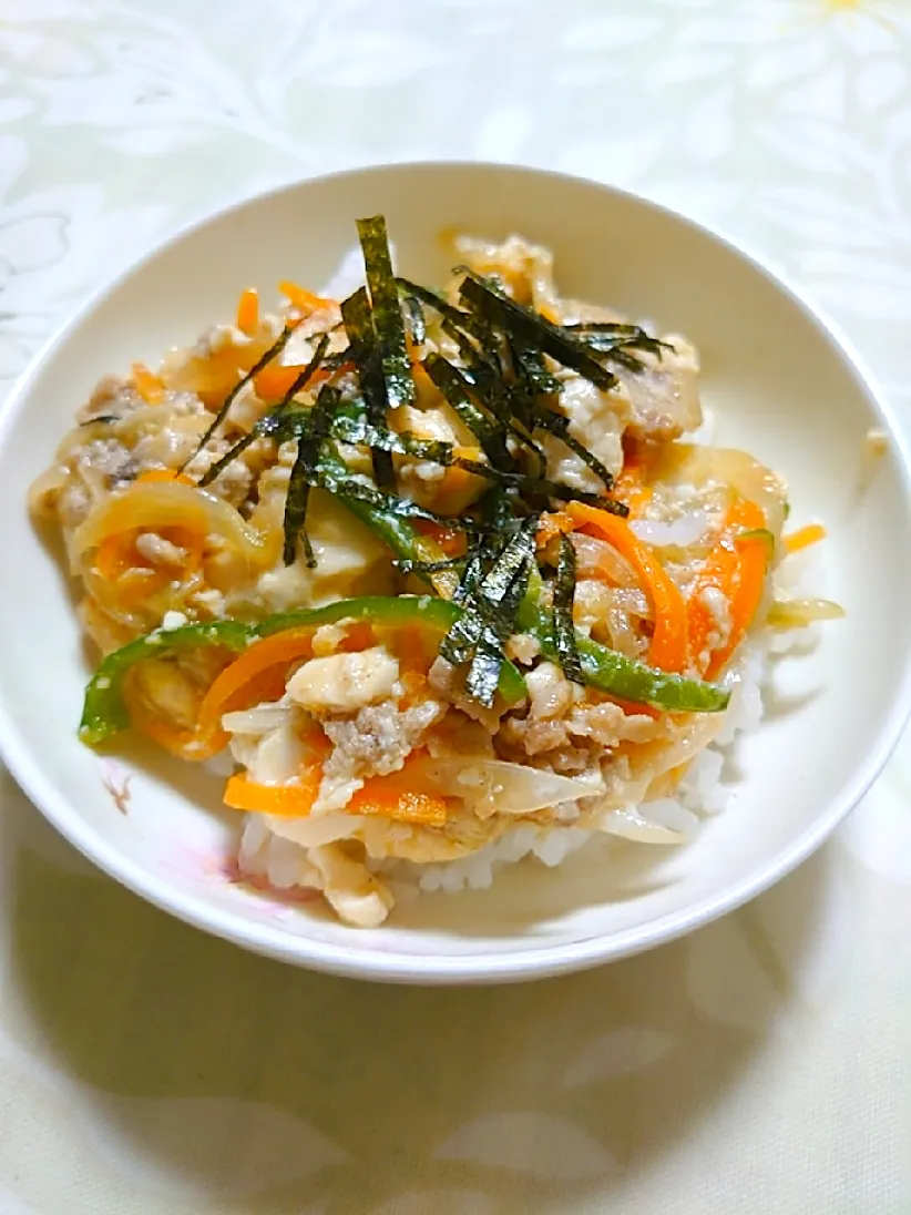 鶏挽き肉とお豆腐の丼

子供のお茶碗くらいの量です。|🍒ふみりん🍒さん