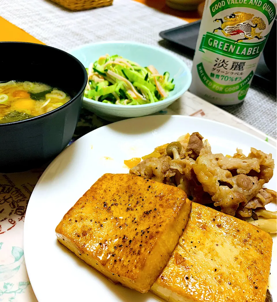 ヘルシーなのか？！バター薫る豆腐ステーキ 🧄🍴🍺|ちはるさん