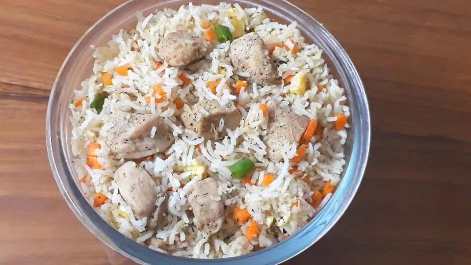 Egg chicken Fried rice|Moumita Chowdhury Senさん