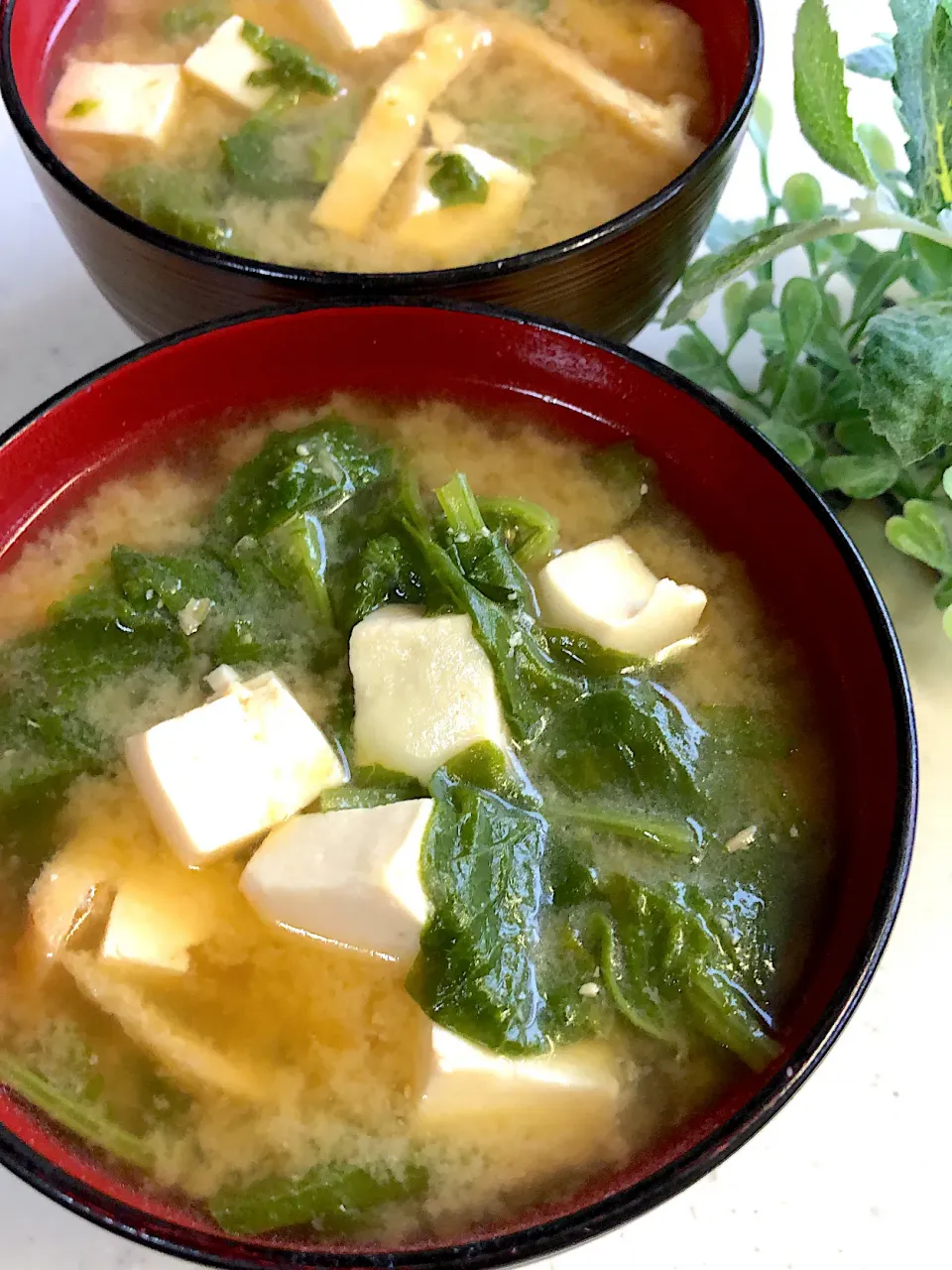 大根葉のおろ抜きとお豆腐でお味噌汁😁|みゆきさん