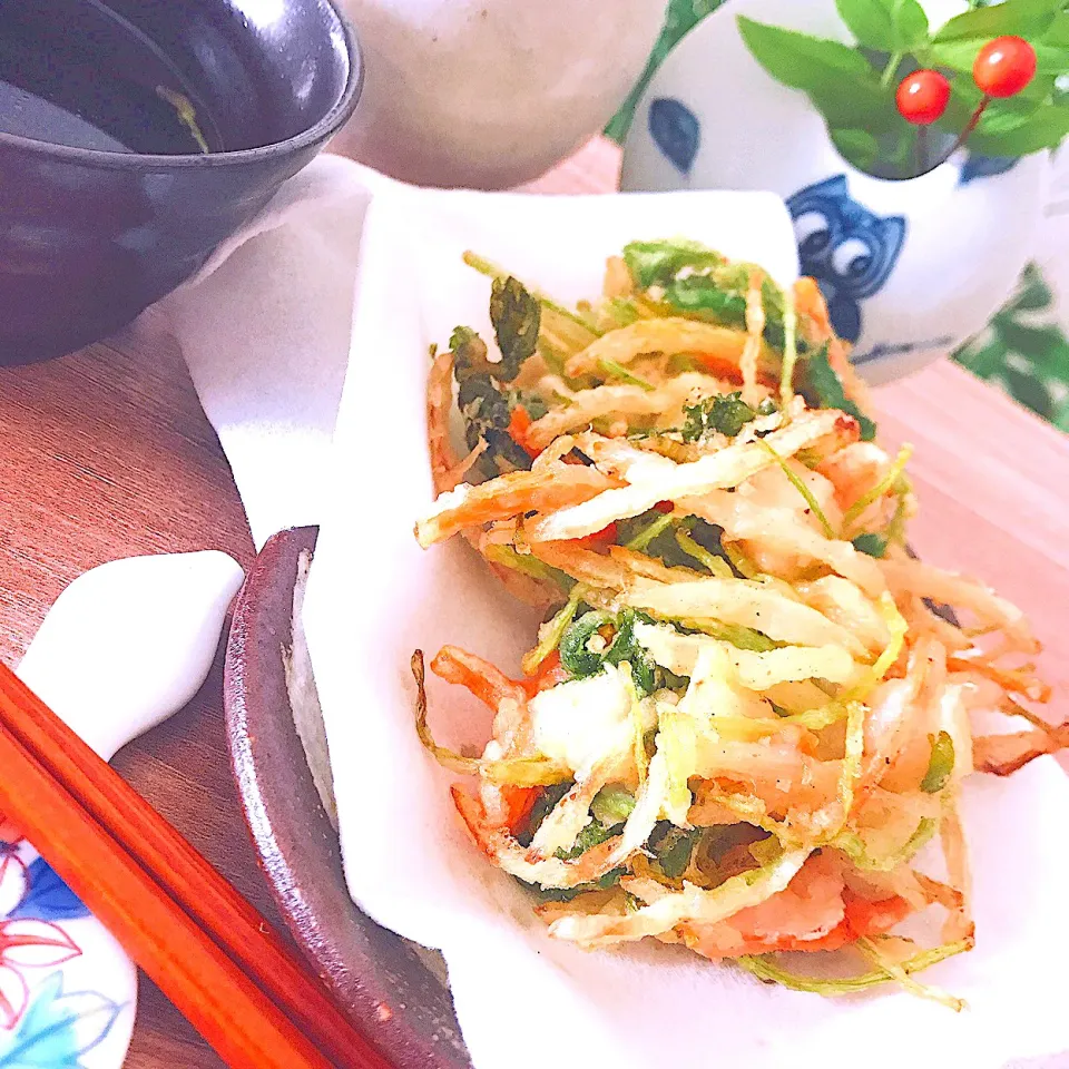 サクサク🦐🦑🥬🥕海鮮かき揚げ　初めてにしては意外と上手く出来たから次は海鮮かき揚げ丼にしま〜す。（笑）|Sの食卓さん