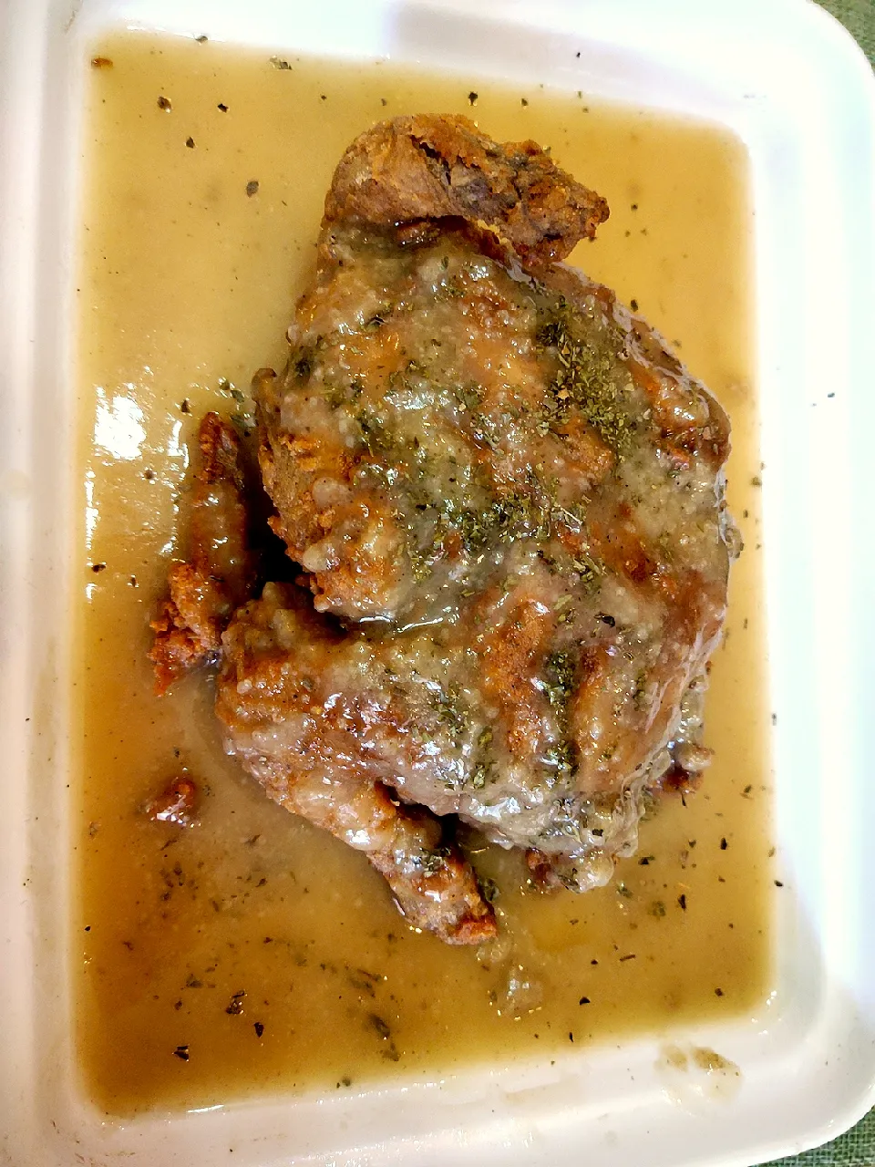 buttered chicken with basil leaves|IQuin Qiさん