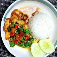 Crispy Pork Basil|Nong🏌️🏊♀️🚴♀️🏃♀️🇹🇭さん