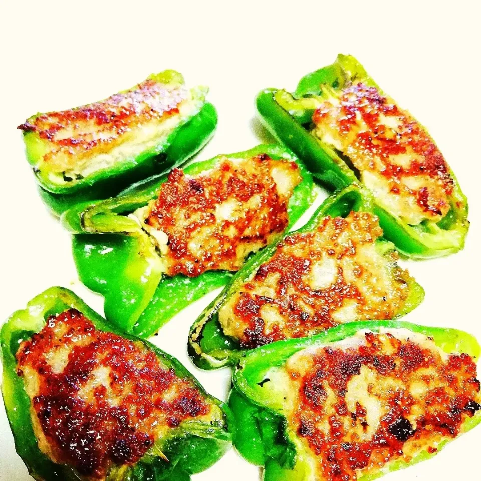 Pork stuffed green bell peppers|mieyenさん