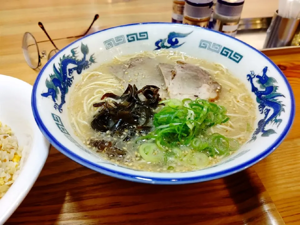 お昼は博多ラーメン。|Katsuraさん