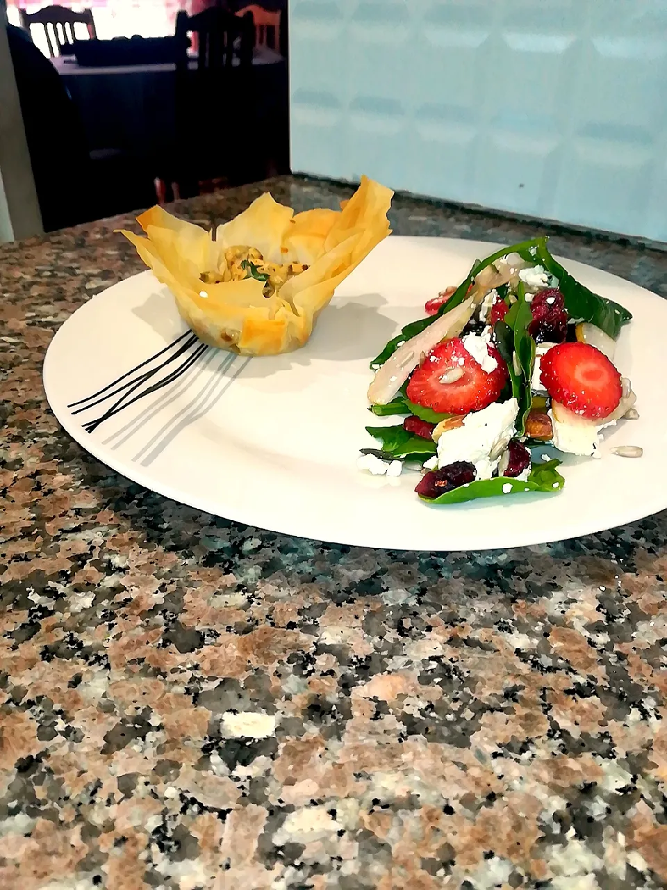 Biltong Phyllo Cup with Strawberry and Pear Salad|Lee Marvinさん