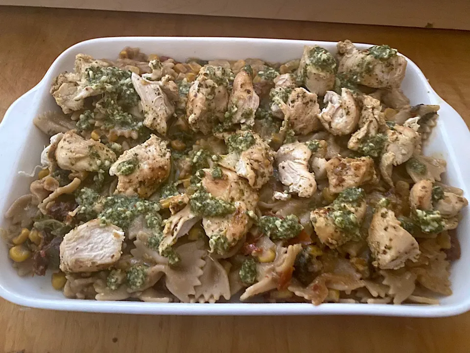 My Pesto Chicken Farafelle.|Jen Marさん