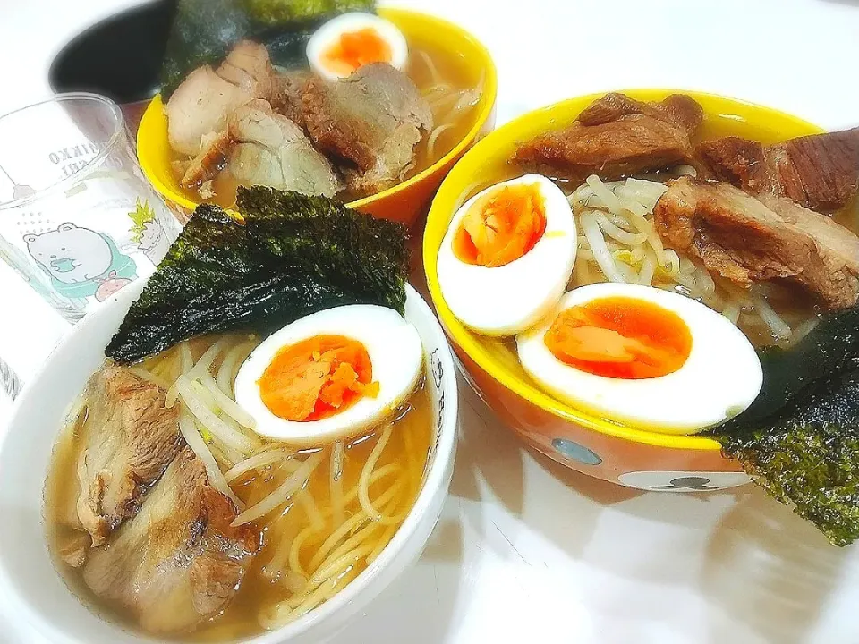 夕食(*^^*)
あごだしラーメン
(もやし、たまご、チャーシュー、海苔)|プリン☆さん