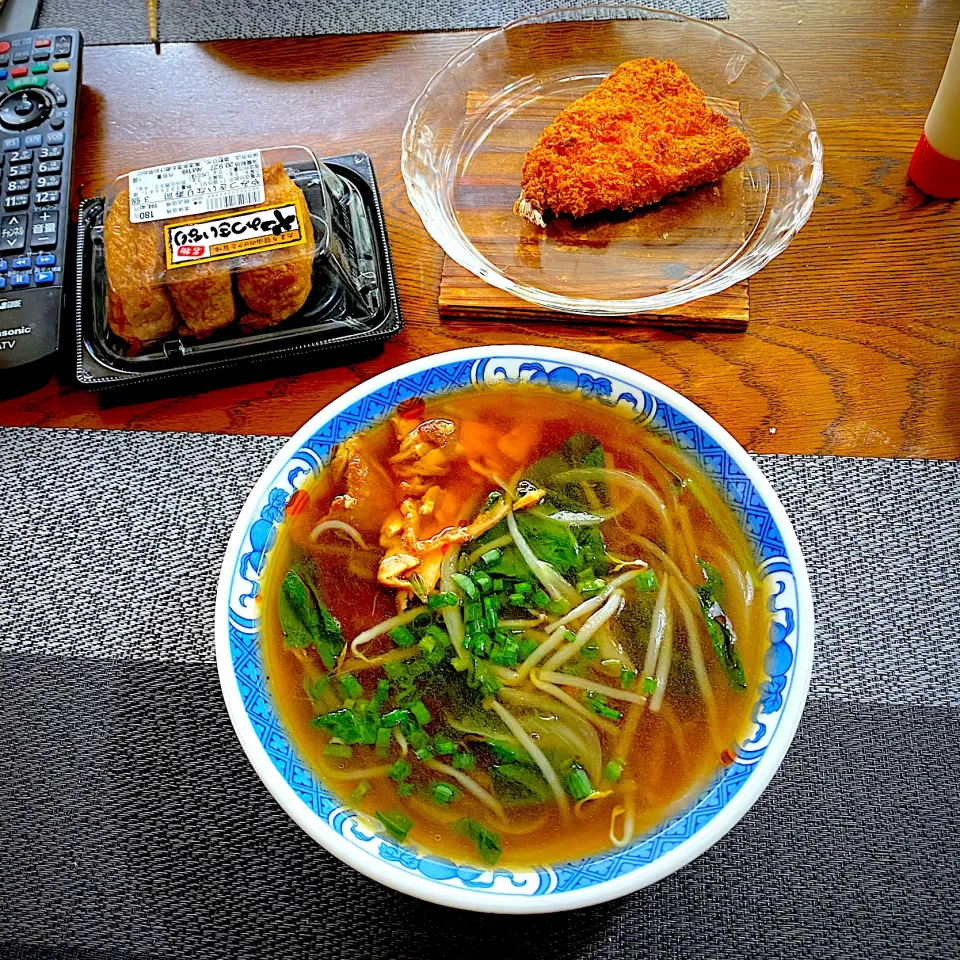 醤油ラーメン、おいなりさん、味のフライ|yakinasuさん