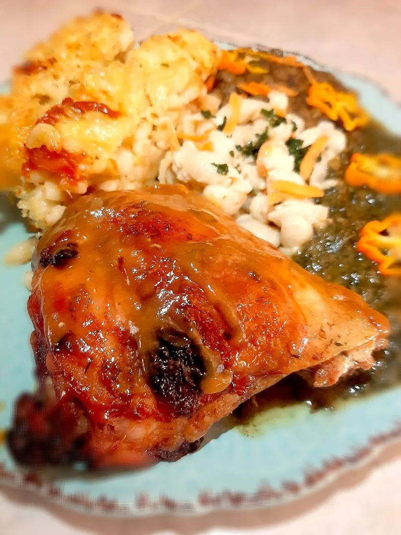 Caribbean Sunday dish
macaroni pie 
mac salad
callaloo 
lentil
& bake chicken|Maria Burkeさん