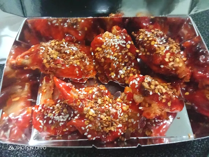 Snapdishの料理写真:spicy buffalo wings|glennさん