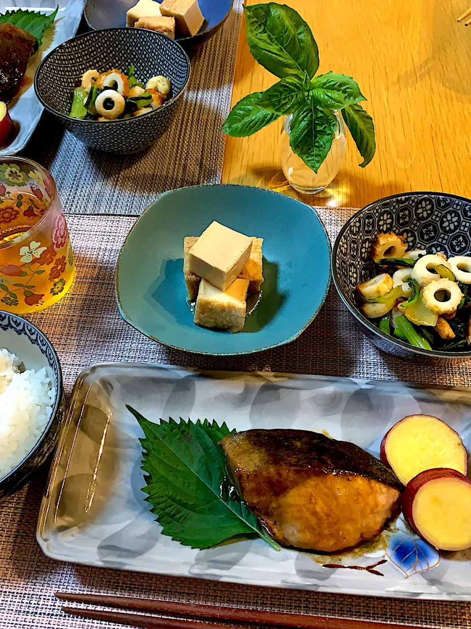 ぶりのバター醤油焼きと作り置きで晩御飯|Mikaさん