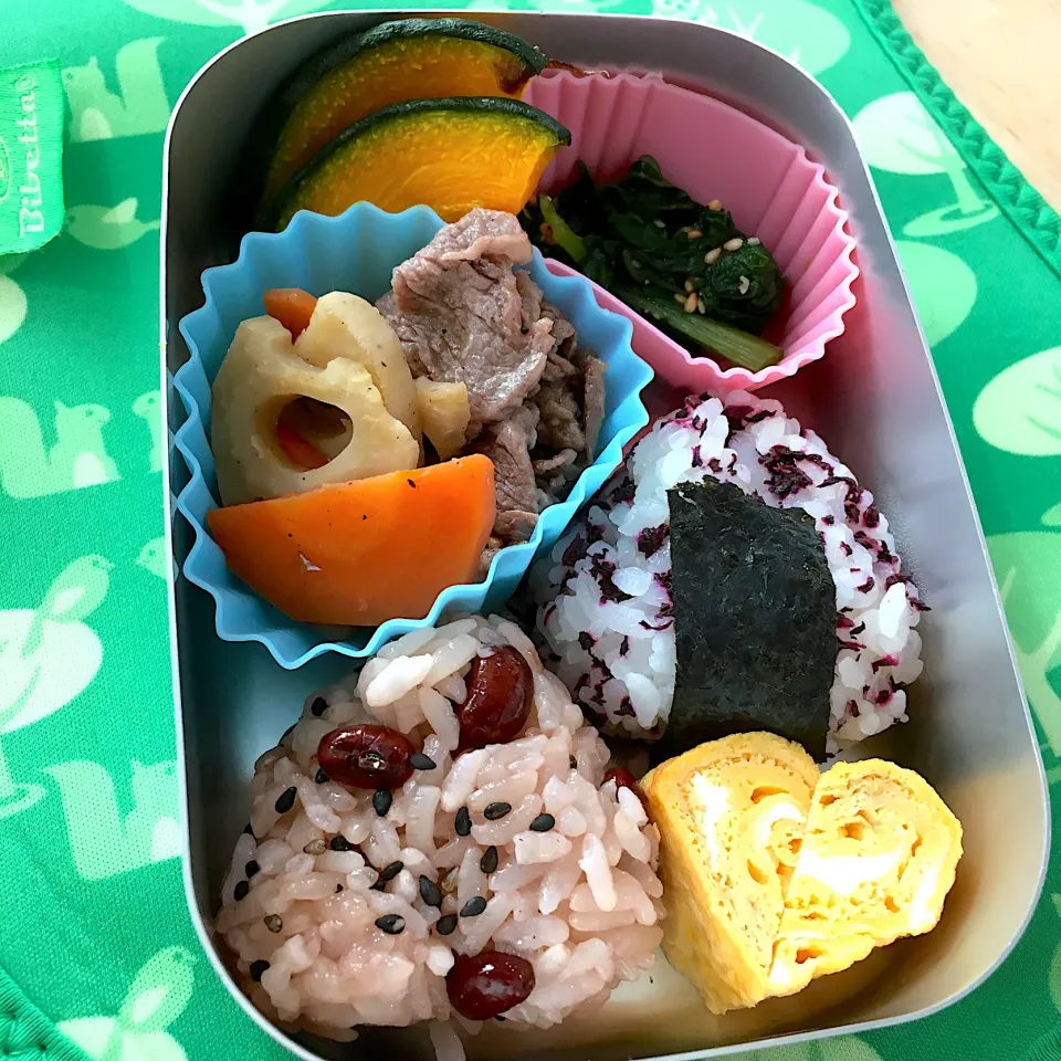 Snapdishの料理写真:赤飯おにぎり弁当|ゆうきさん