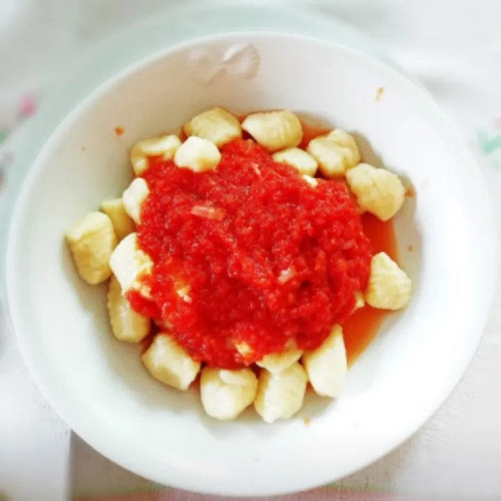 Snapdishの料理写真:Gnocchi al pomodoro|Barbora Bajuska Jedinaさん