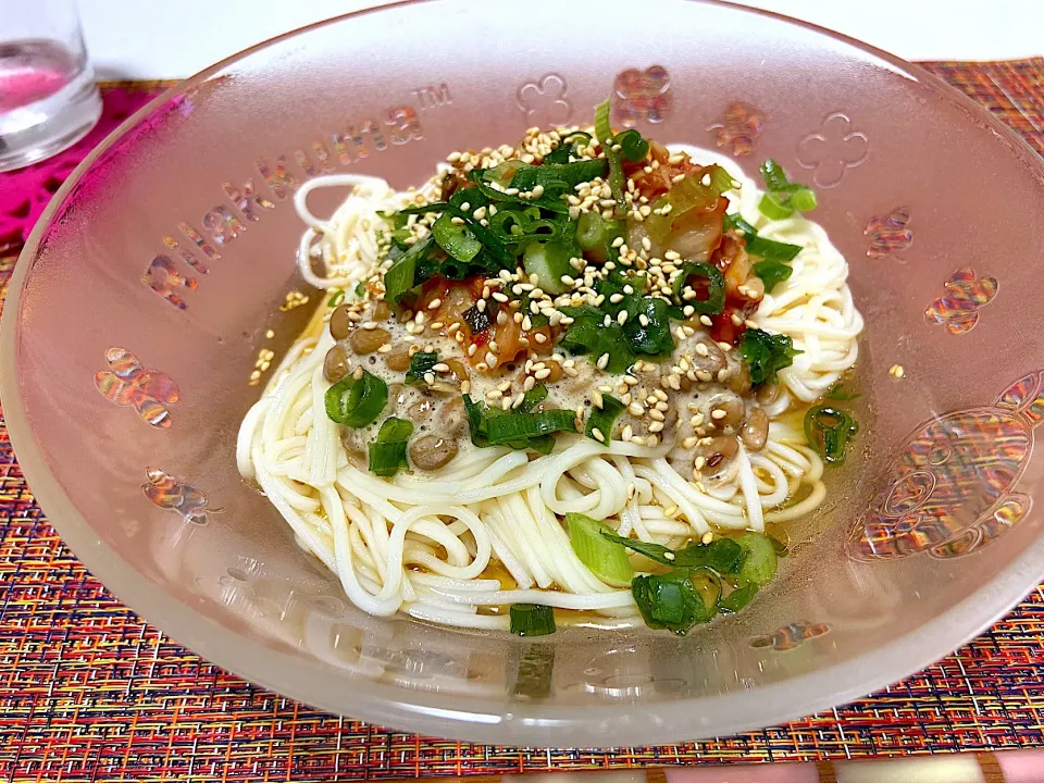 Snapdishの料理写真:納豆キムチそうめん|ゆうさん