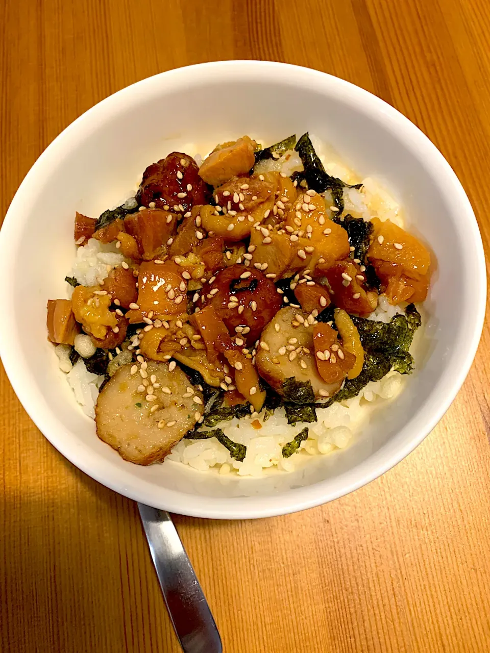 缶詰焼鳥と冷凍つくねの焼鳥丼|りえさん