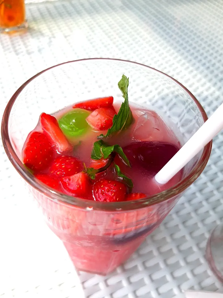 strawberry yakult|donesさん