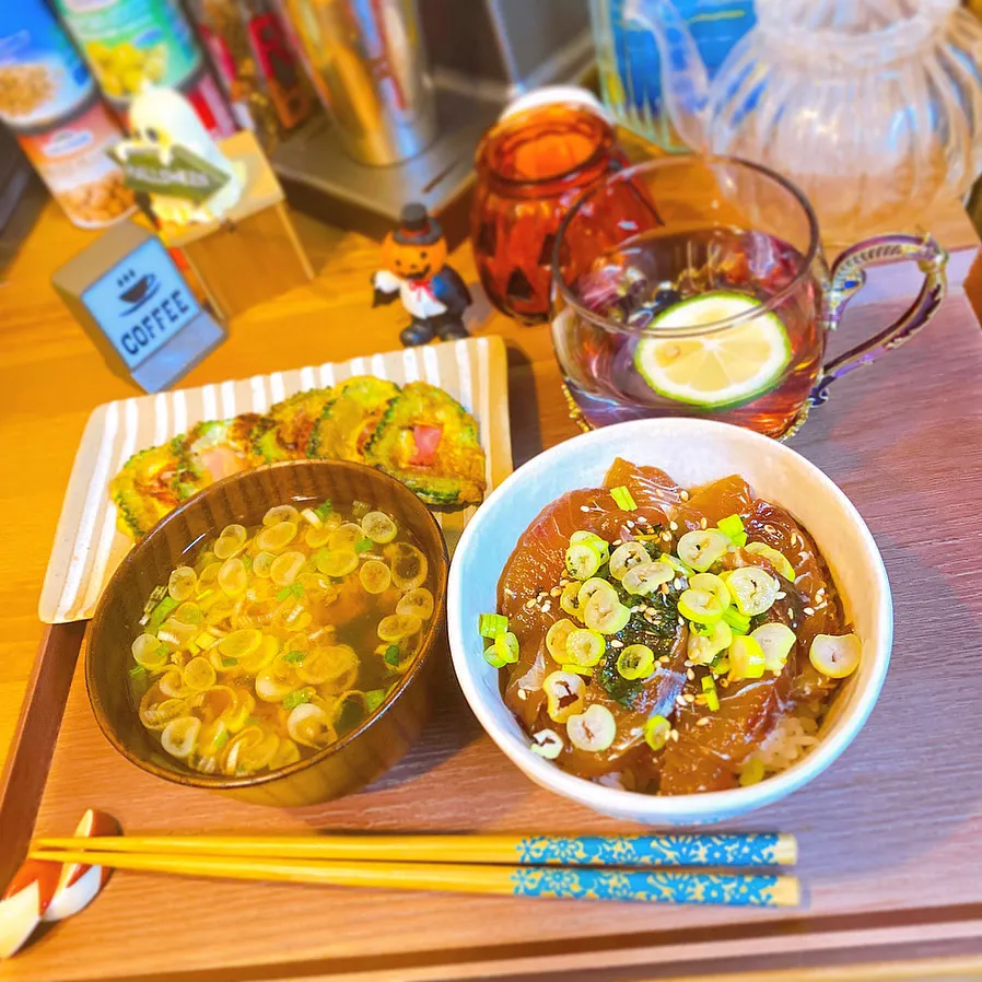 ゴーヤの卵焼き・ヒラマサの漬け丼・お味噌汁・カボスのデトックスウォーター|まぁちゃんさん