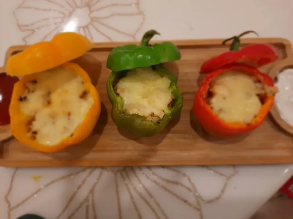 Snapdishの料理写真:Chicken stuffed bell pepper!|namさん