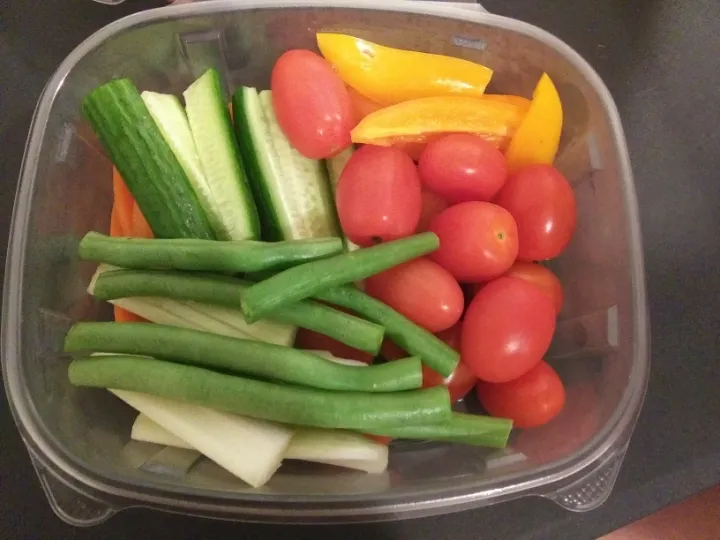 Snapdishの料理写真:Veggie tray|Dixieさん