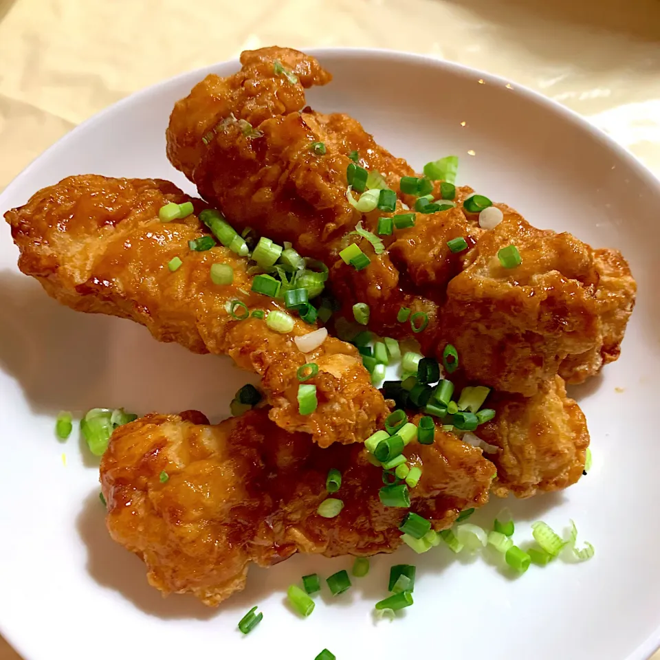 Snapdishの料理写真:Garlic Korean Fried Chicken|キャンディ🍬さん