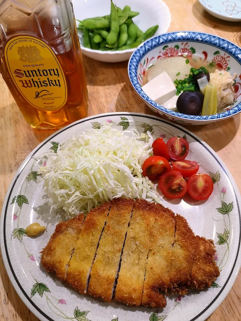 Snapdishの料理写真:豚カツ、手羽元煮、枝豆|EKさん